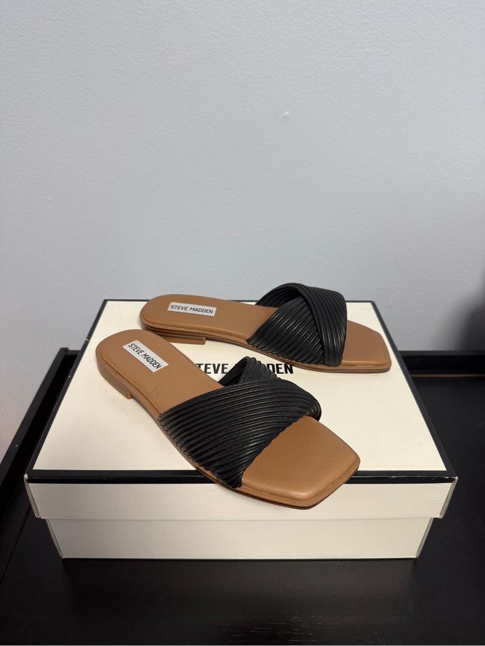 Steve Madden Black Ribbed Slide Mules with Tan Footbed